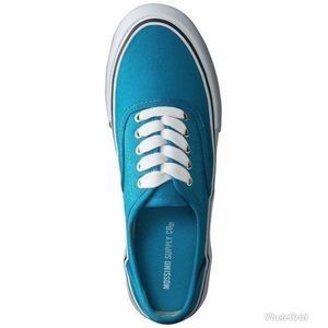 Gently Used Women's Layla Sneakers Mossimo Supply